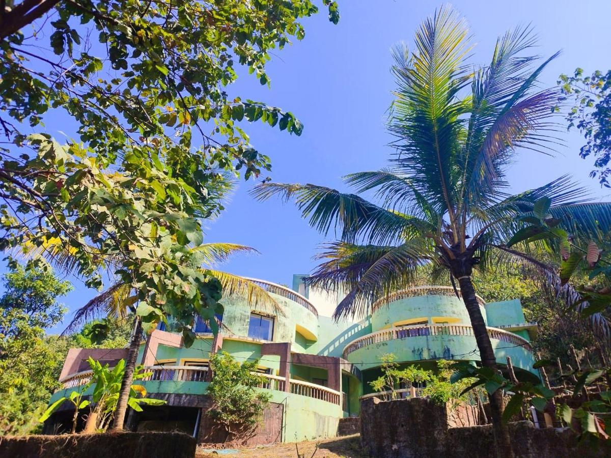 Villa Infinity By The Sea Murud  Exteriér fotografie
